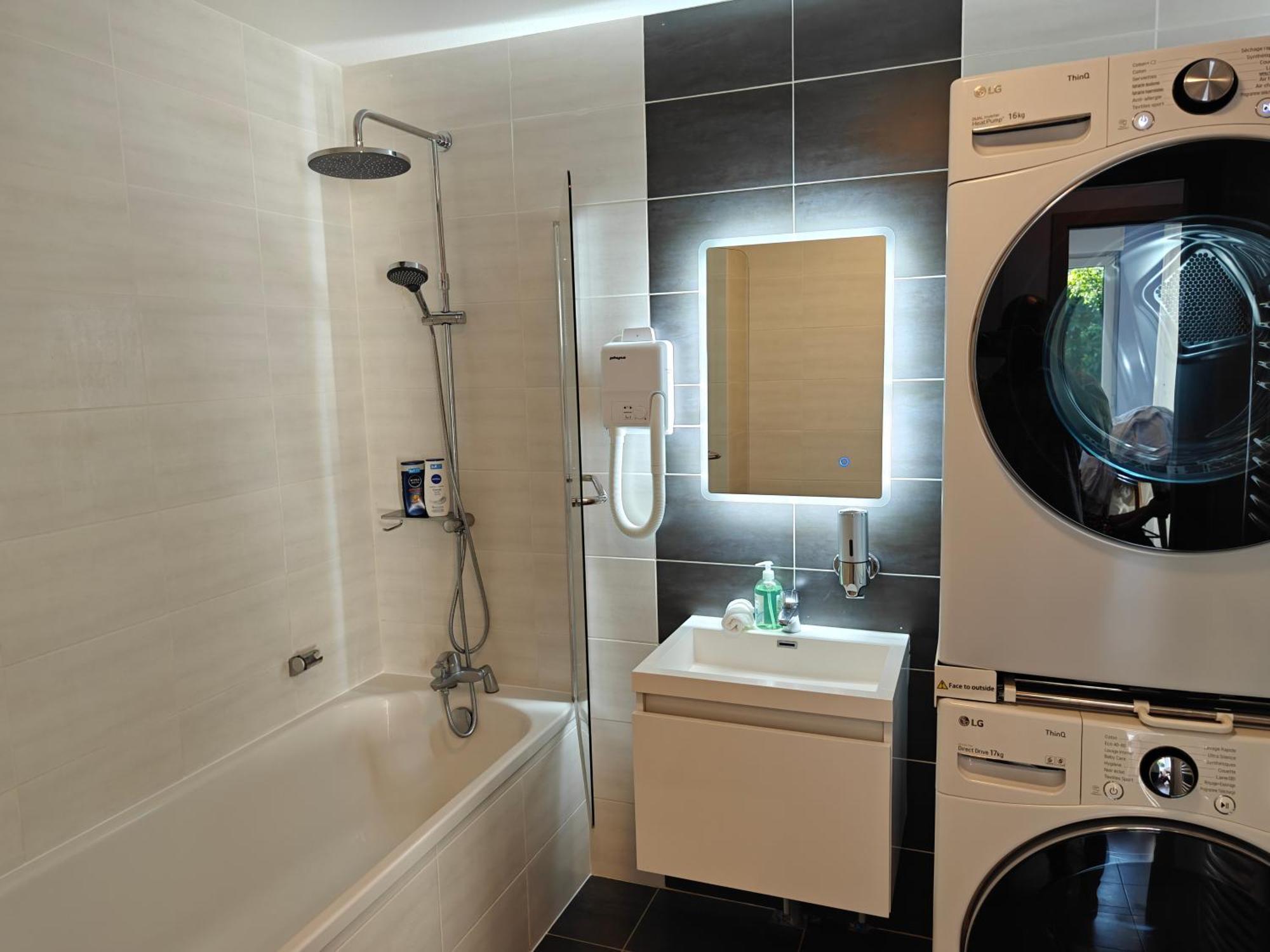 סאן לואיס Charming Apartment With Garden, Free Parking Near Basel, Airport, Ger'Many, France, מראה חיצוני תמונה